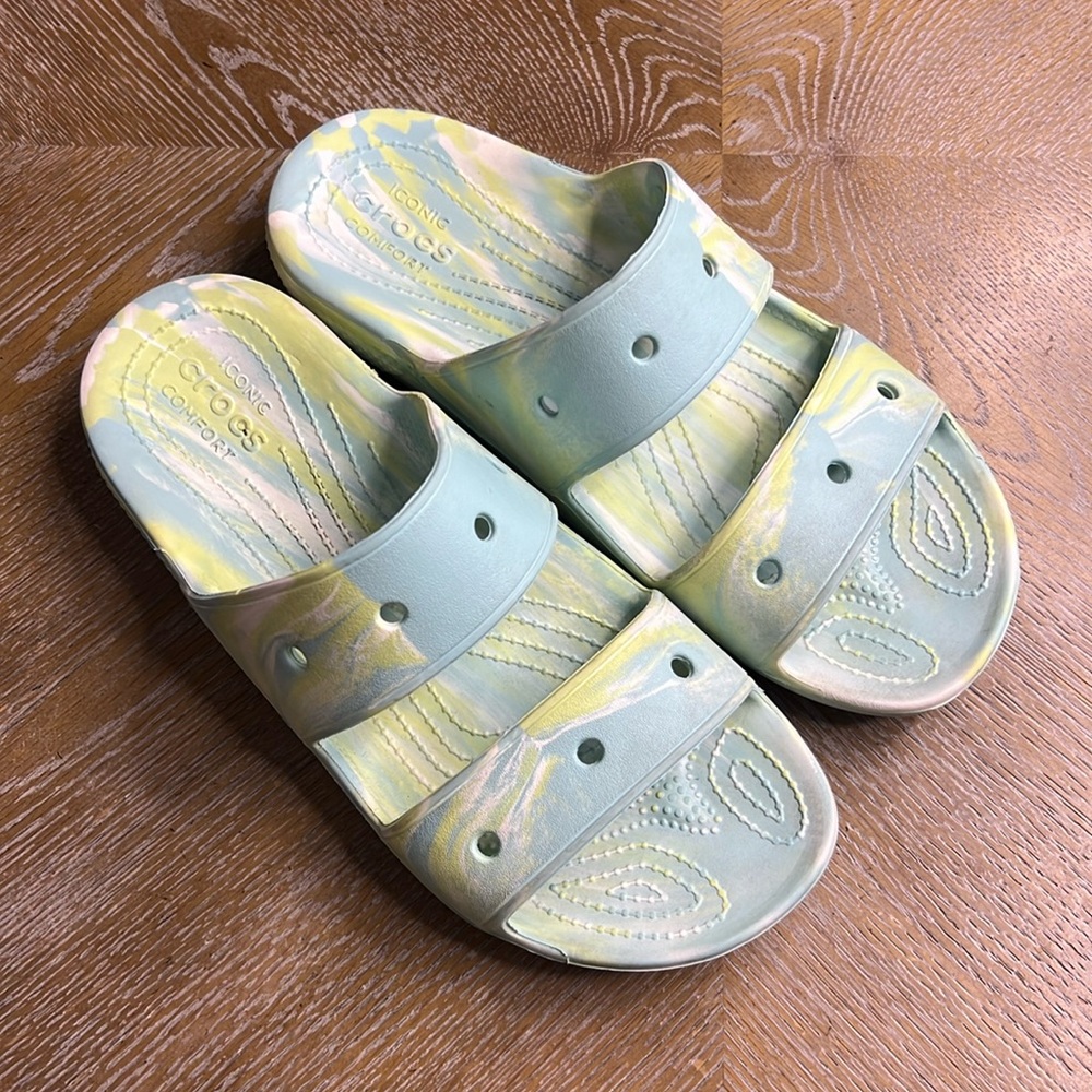 CROCS Marbled Slide On Sandal 10M/12W